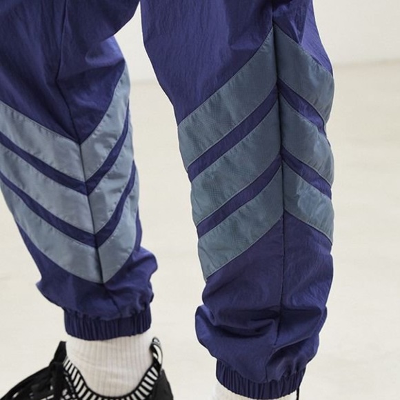 urban outfitters X adidas joggers - Picture 2 of 2